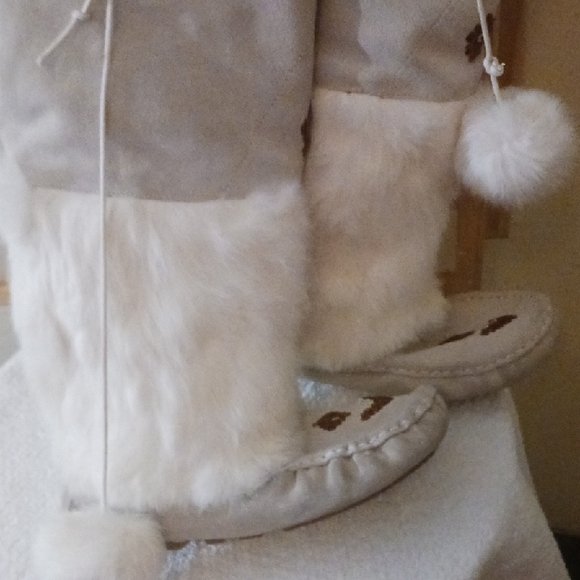 Naughty Monkey White and Gray Winter Boots - Picture 6 of 7